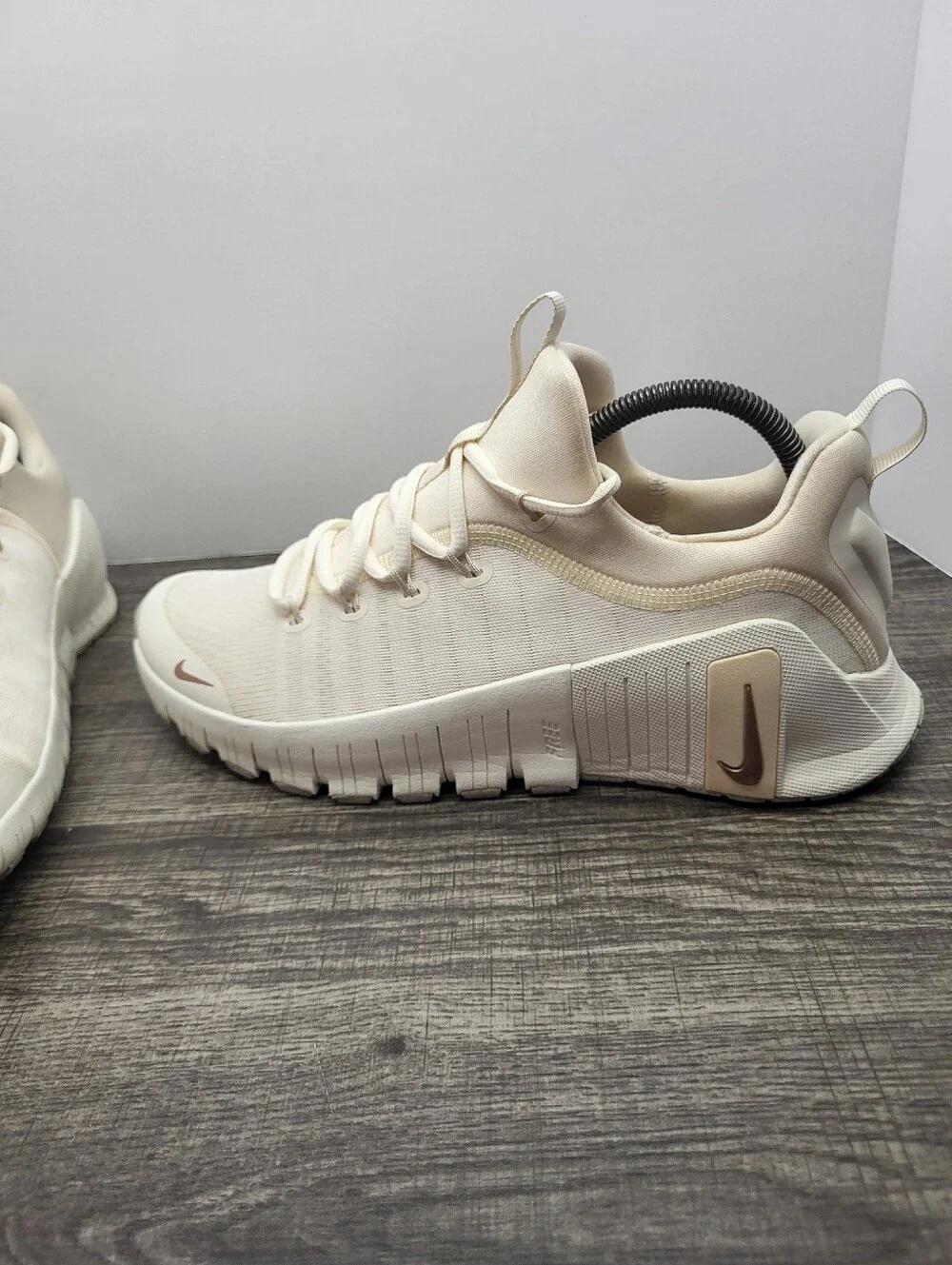 Nike Free Metcon 6 SE Pale Ivory Sneaker Women's Size 10 Training Shoes Sneakers